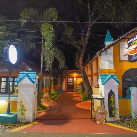 לינה וארוחת בוקר Kochi Elphinstone Residency מראה חיצוני תמונה