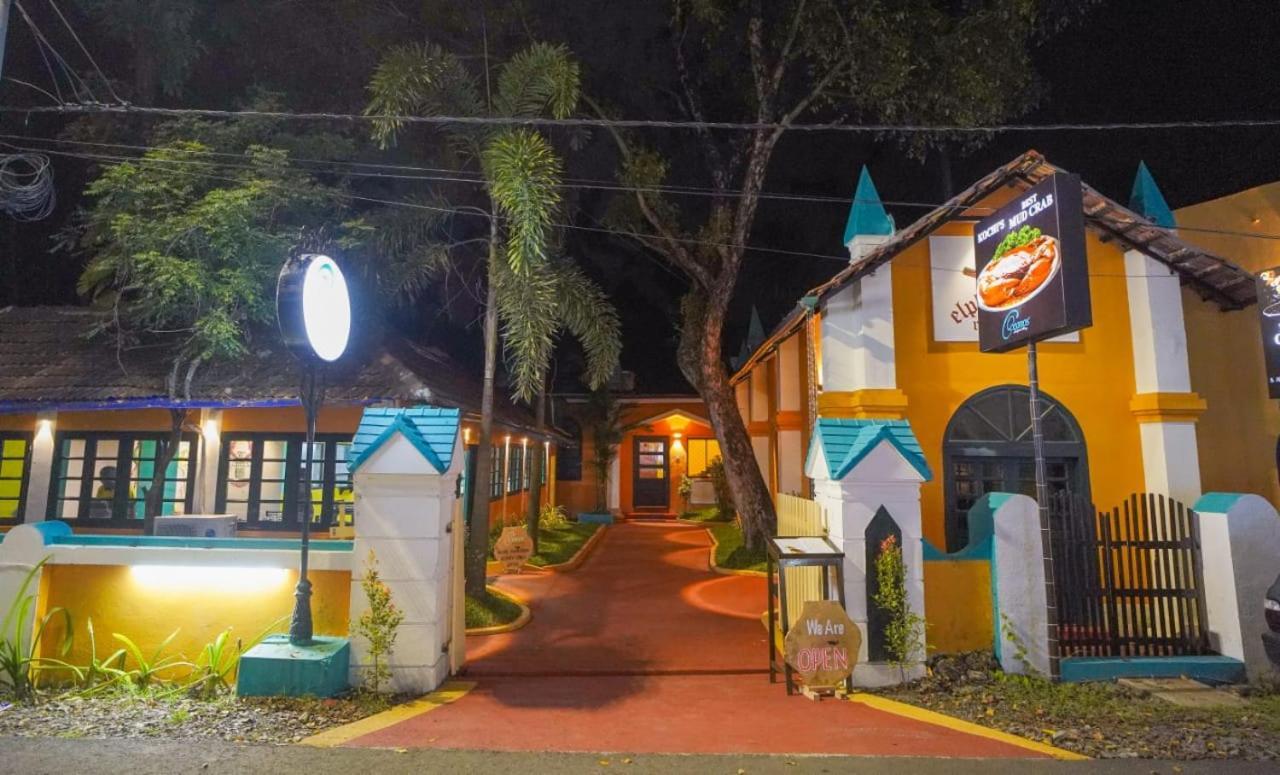 לינה וארוחת בוקר Kochi Elphinstone Residency מראה חיצוני תמונה