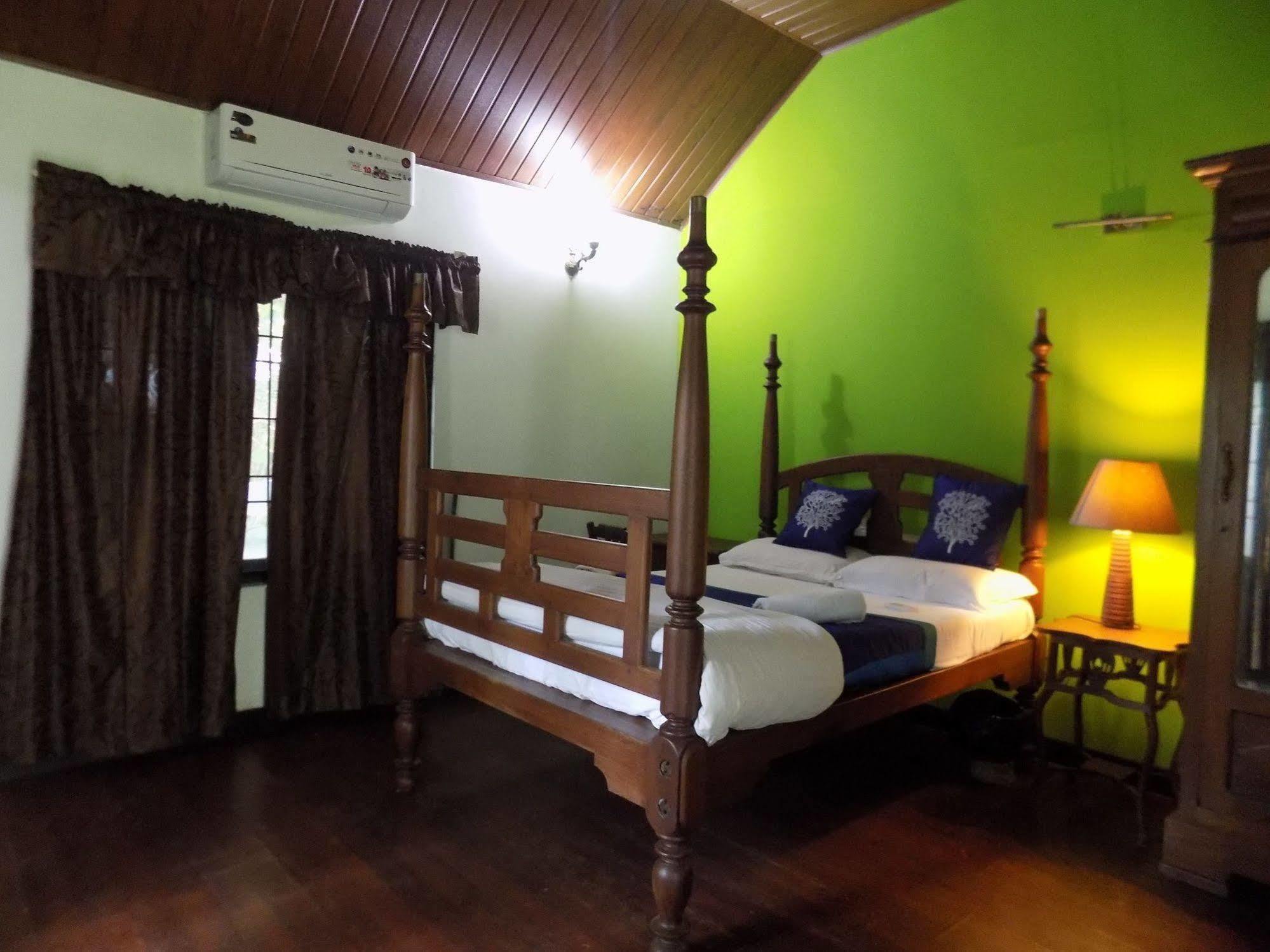 לינה וארוחת בוקר Kochi Elphinstone Residency מראה חיצוני תמונה